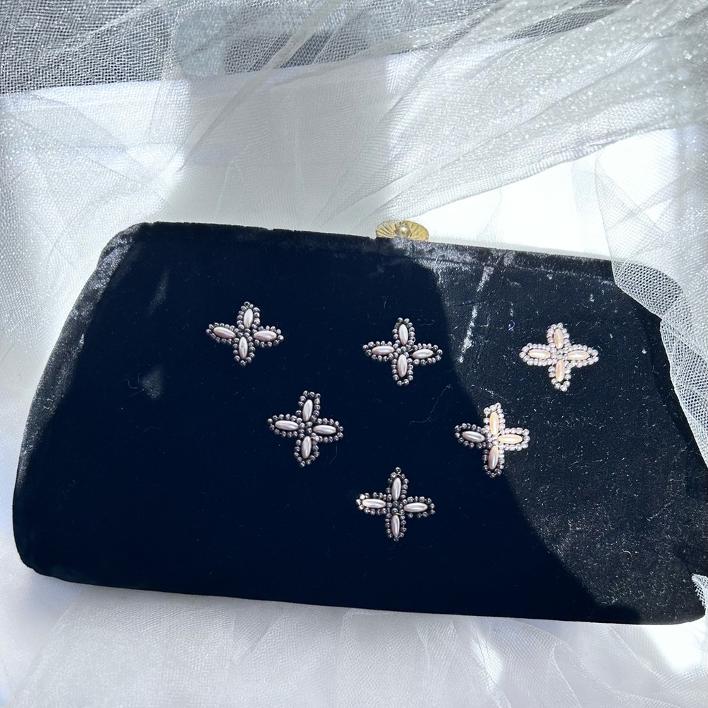SOLD Black Luo Ash vintage velvet clutch for sale.